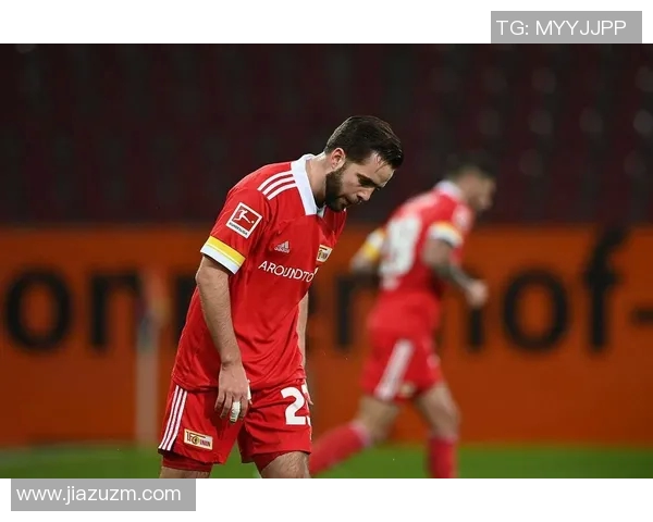 勒沃库森客场大胜奥格斯堡，继续紧追榜首位置